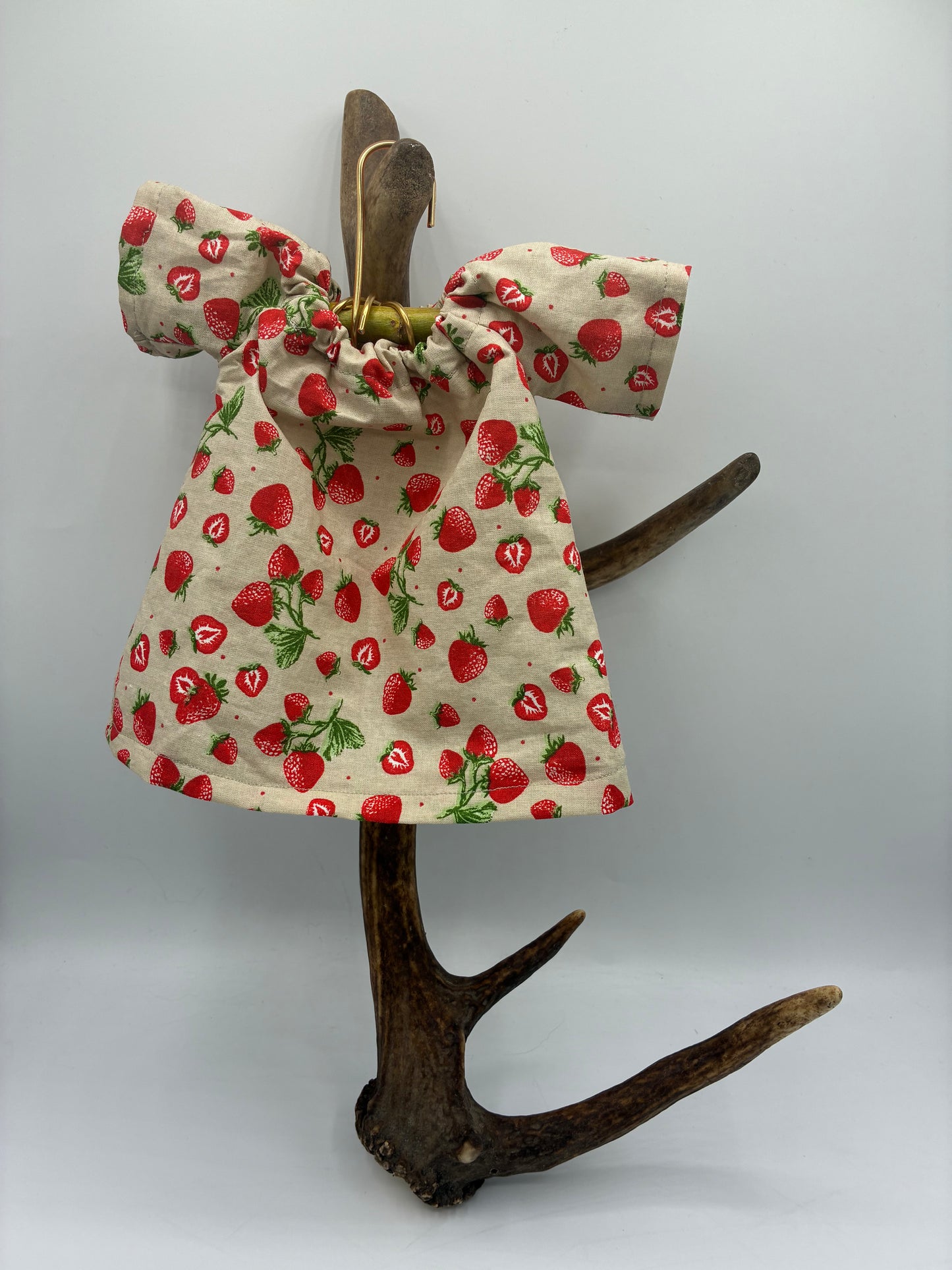 Puppen-Kleid Erdbeere