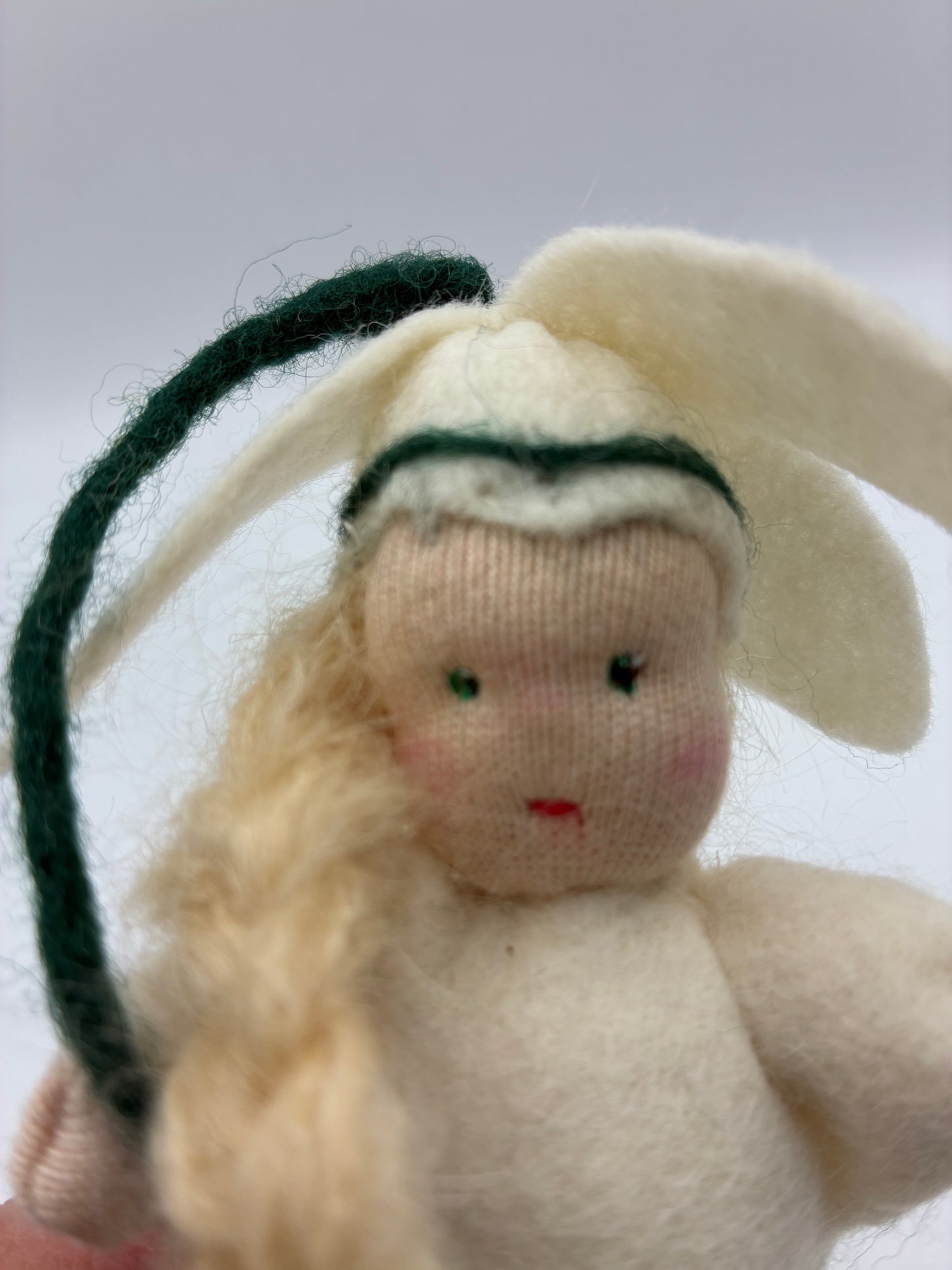 Schneeglöckchen–Kind Frostina